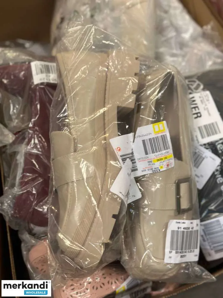 4 € por par en una mezcla de zapatos que incluye diferentes modelos y tallas, incluidos zapatos de hombre, palet de liquidación,