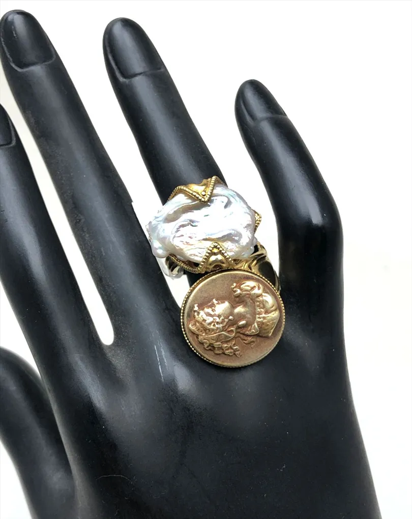 ANILLOS DE MUJER GRANDES DE MONEDAS Y PERLAS ALTA BISUTERIA 