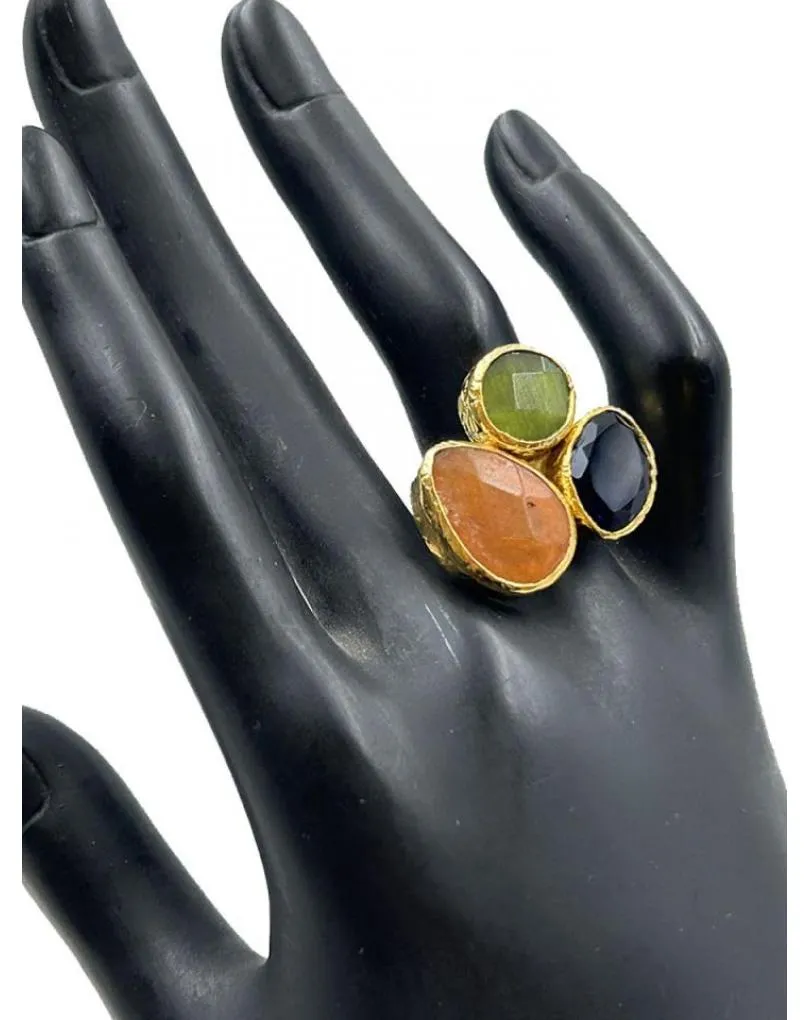 ANILLOS DORADOS DE PIEDRAS DE COLORES VISTOSOS