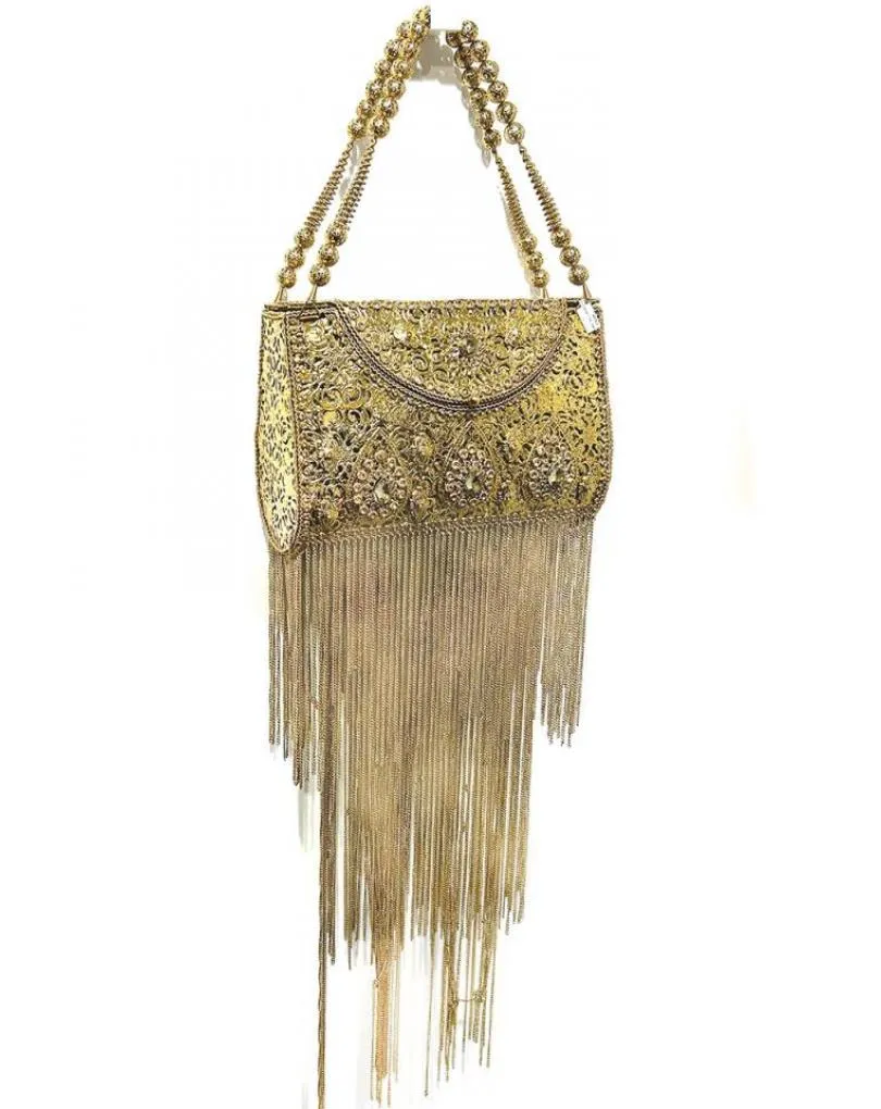 BOLSO ESPECTACULAR DE FIESTA DORADO METAL Y FLECOS DE CADENA