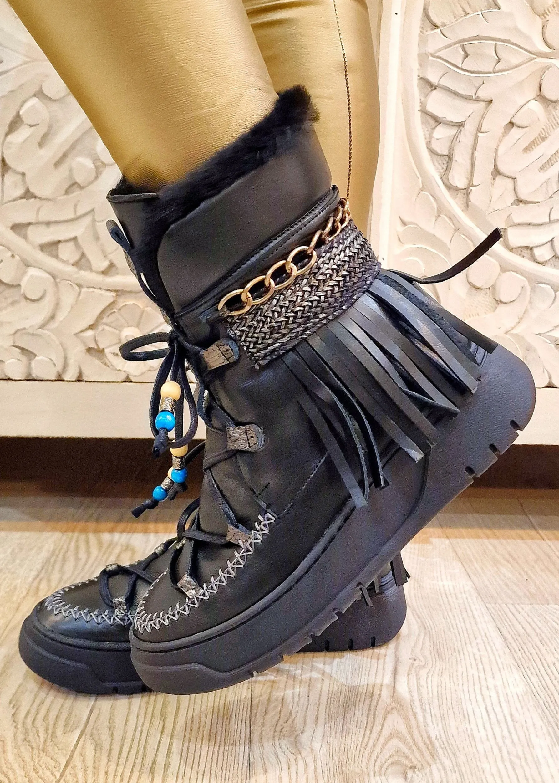 Botas piel negras Boho flecos