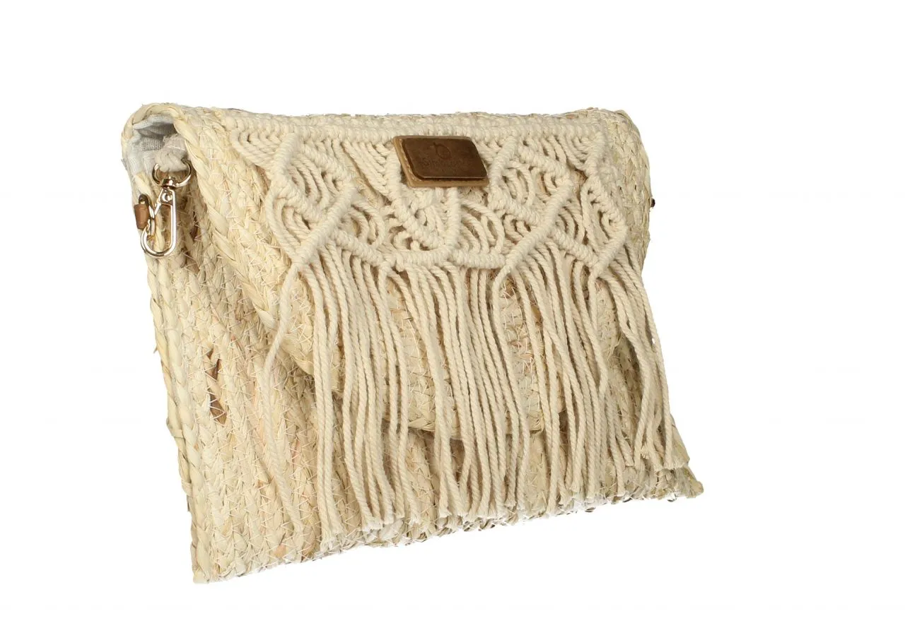 Cartera Palma Natural Tapa Macrame y Flecos Beig