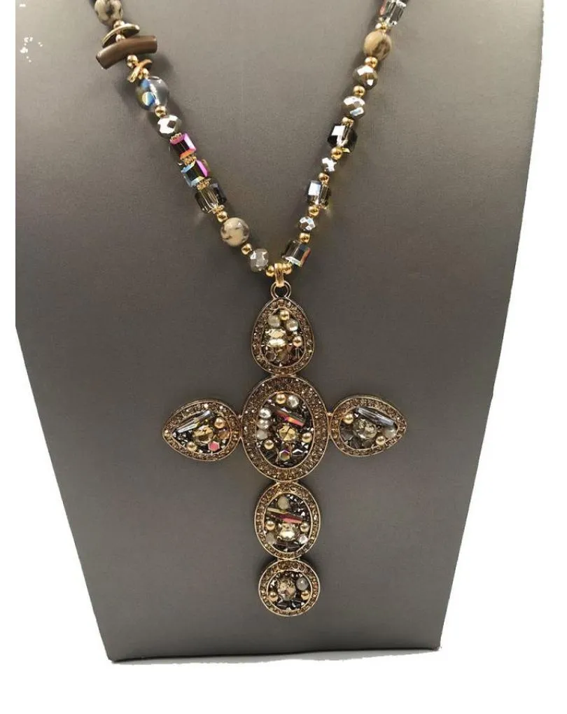 COLLARES LARGOS CON CRUCES GRANDES LOOK ACTUAL