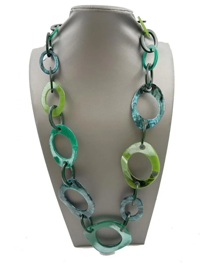 COLLARES VERDES CON ESLABONES GRANDES JUEGO DE FORMAS