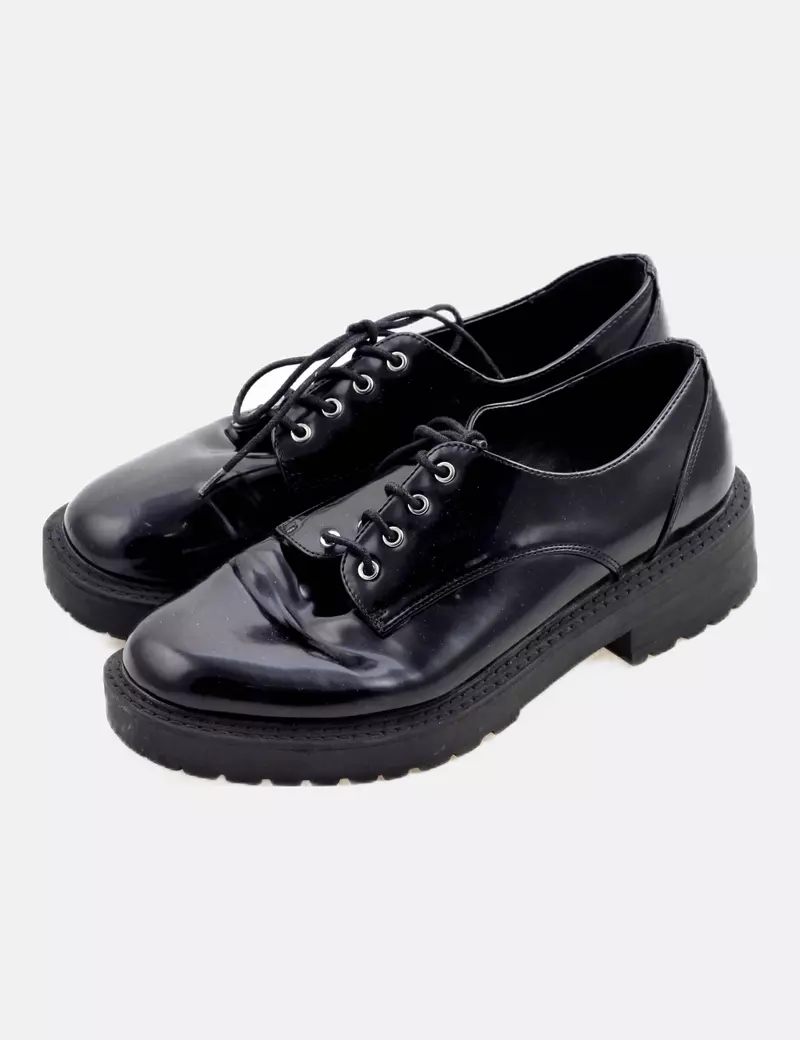 LH Zapato negro charol