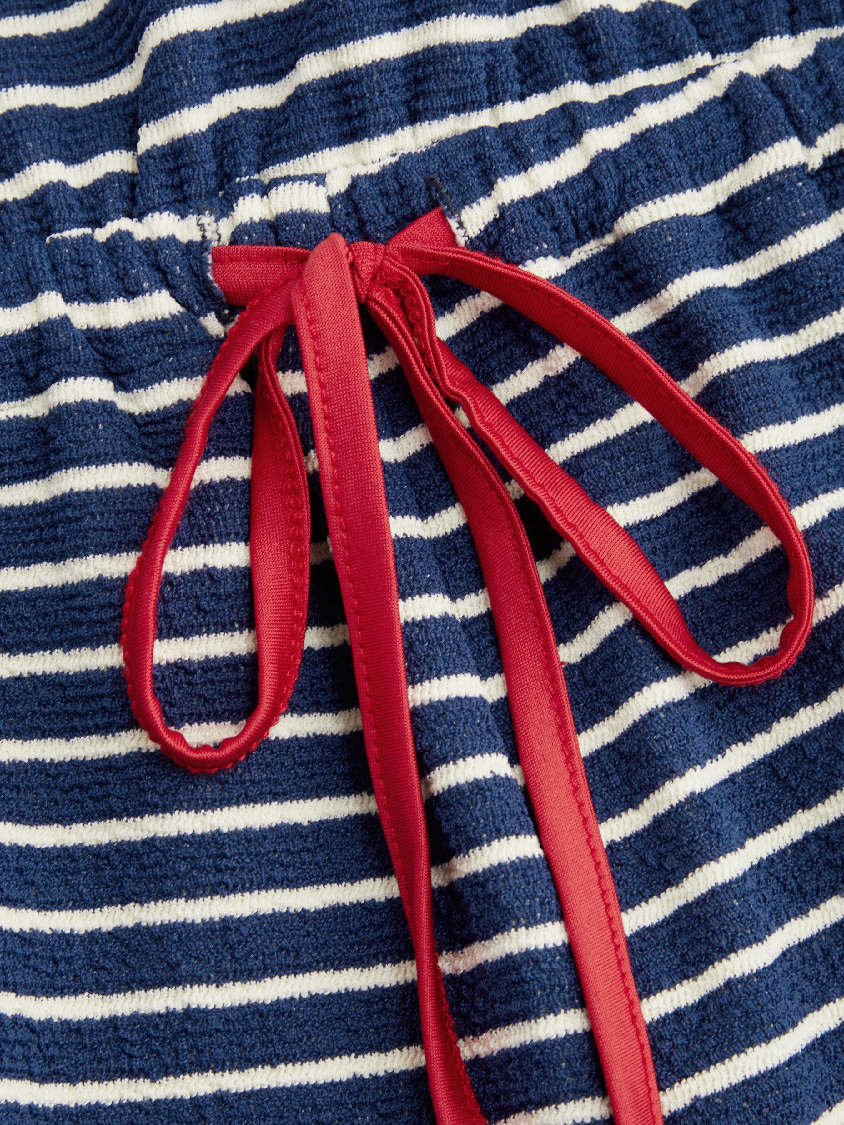 Mono con Rayas y Detalles en Contraste con Nudo en Escote U Curvy