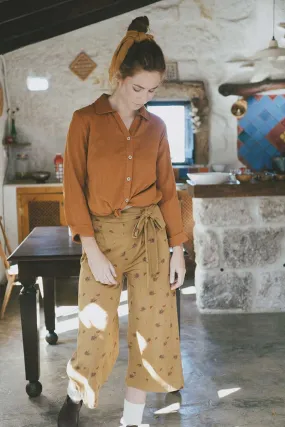 Pantalón culotte ecológico mostaza con flores de cardo