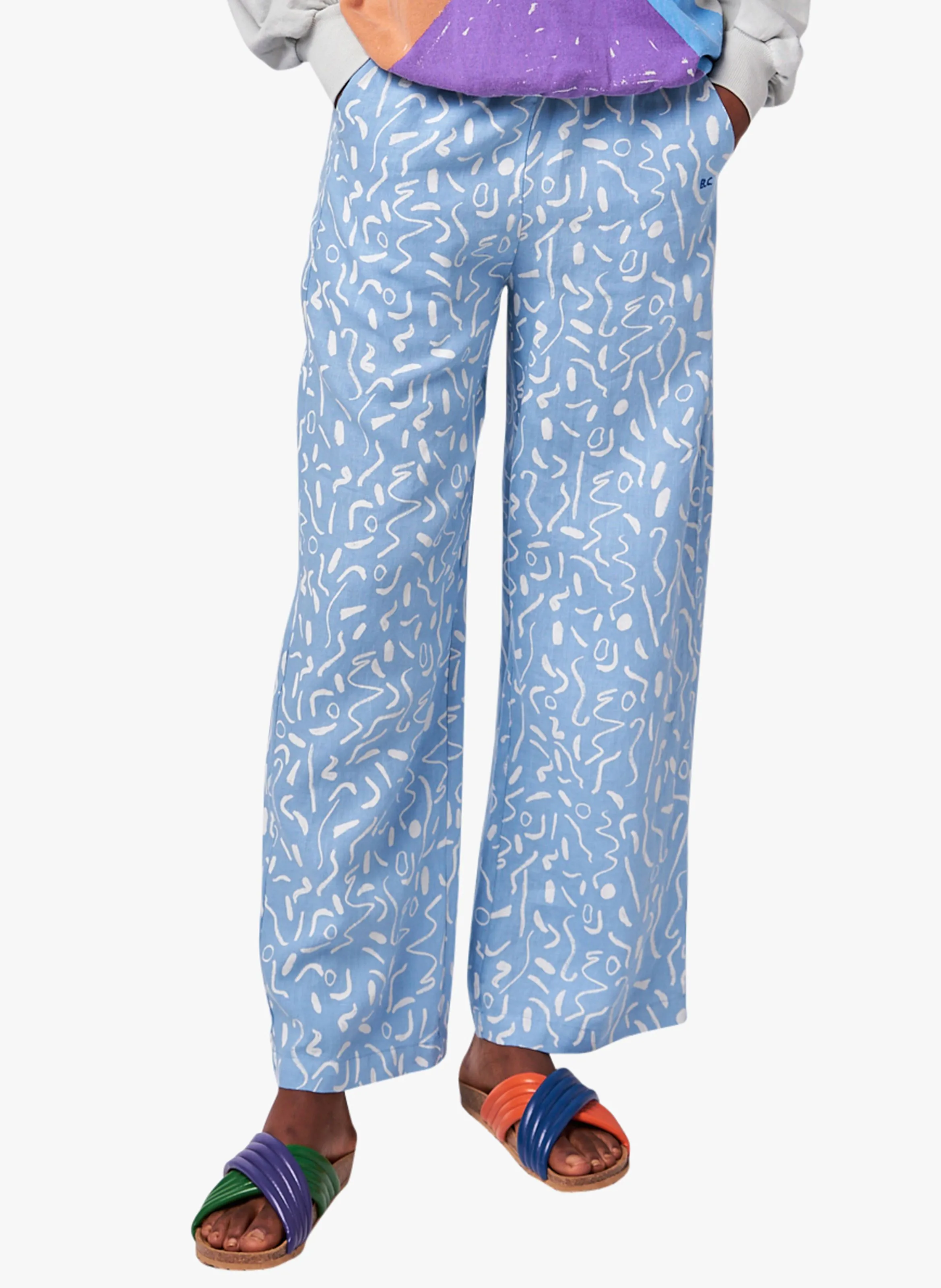 Pantalón recto estampado en azul