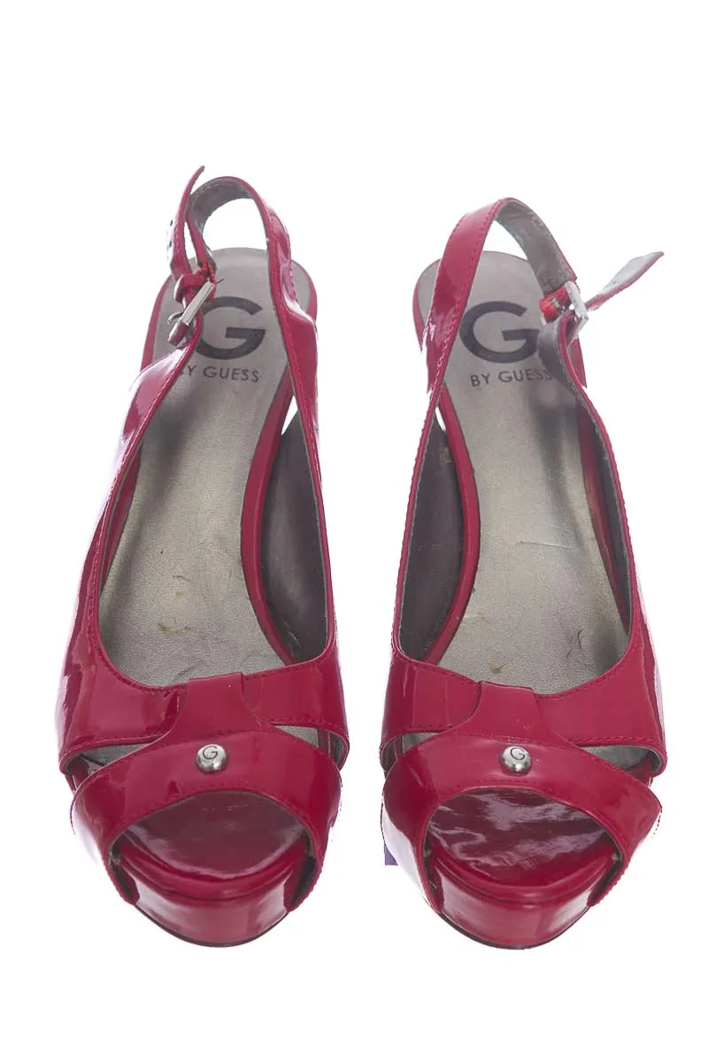 Zapatos color Rojo - BY GUESS