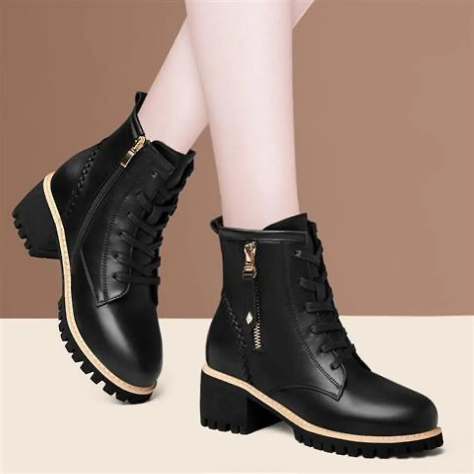 Zapatos de mujer Botas Tobillo Nuevo otoño Viento británico Cuero genuino grueso con piel Botas cortas para damas Tacones de mot