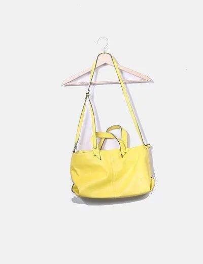 Zara Bolso amarillo detalles negro