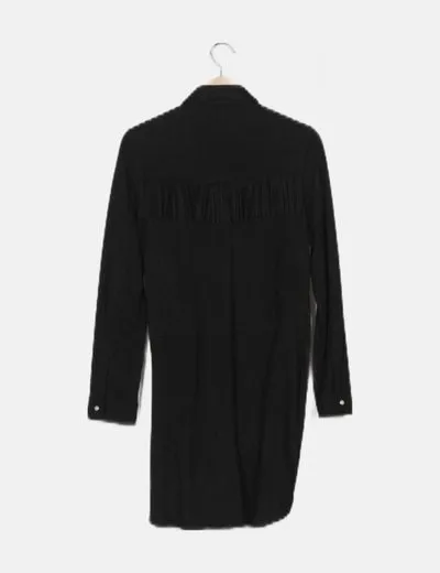 Zara Sobrecamisa negra detalle flecos